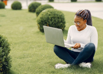 Femmes Leaders : Pilier de la Transformation Numérique en Afrique
